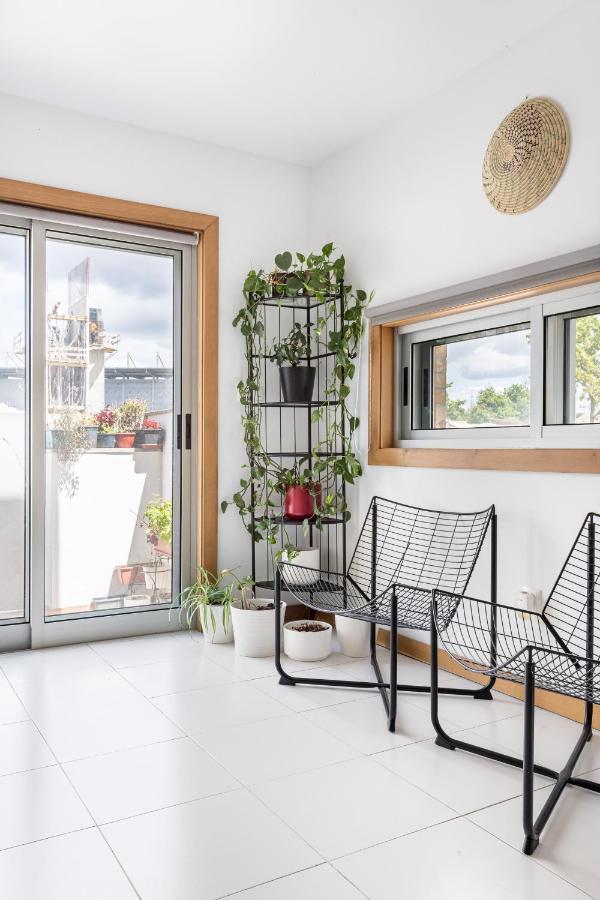 Joivy Sleek House Balcony & 2 Terraces In Porto Apartment Maia  Exterior photo